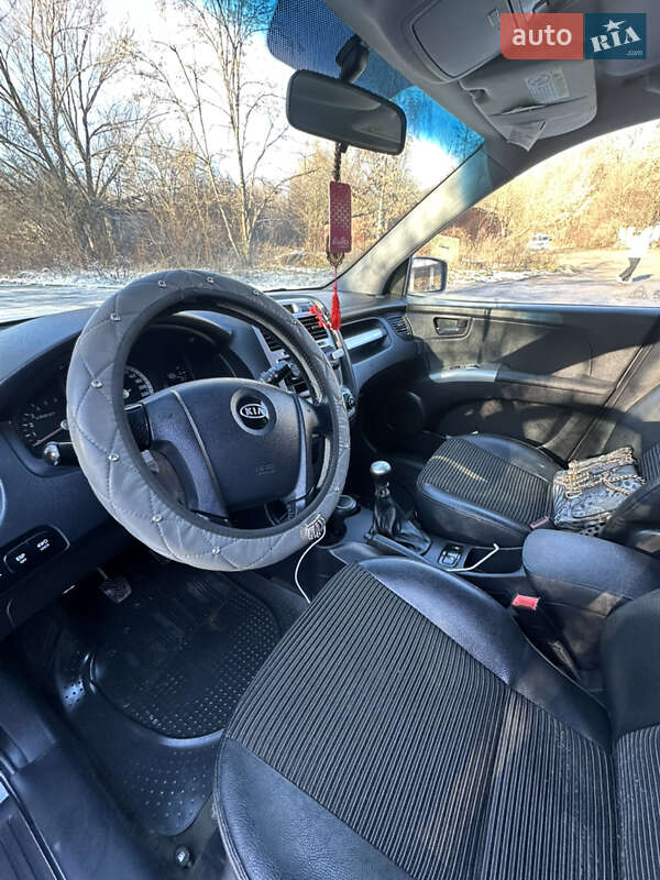 Позашляховик / Кросовер Kia Sportage 2006 в Мельниці-Подільській