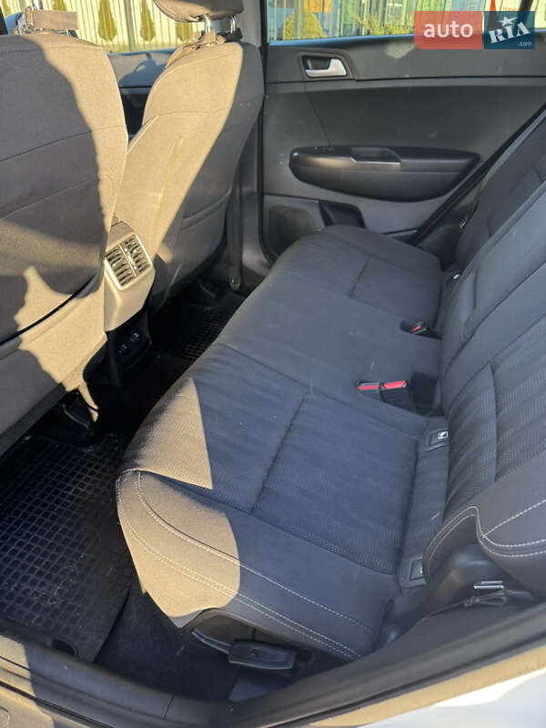 Внедорожник / Кроссовер Kia Sportage 2017 в Сумах