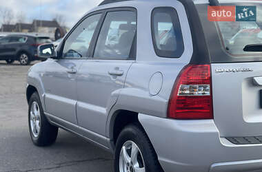 Внедорожник / Кроссовер Kia Sportage 2005 в 