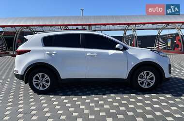 Позашляховик / Кросовер Kia Sportage 2016 в 
