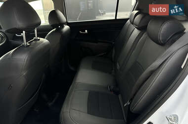 Внедорожник / Кроссовер Kia Sportage 2014 в 