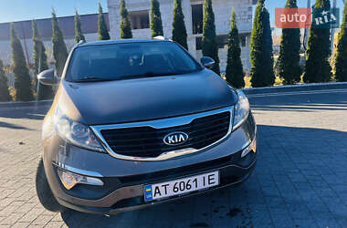 Внедорожник / Кроссовер Kia Sportage 2012 в 