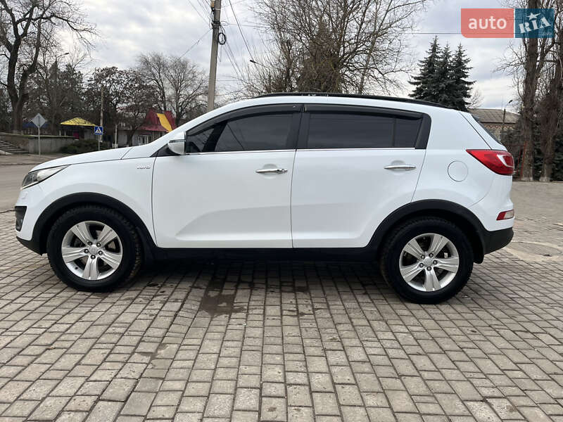 Позашляховик / Кросовер Kia Sportage 2012 в Єланці