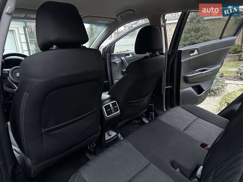 Внедорожник / Кроссовер Kia Sportage 2016 в Коростене