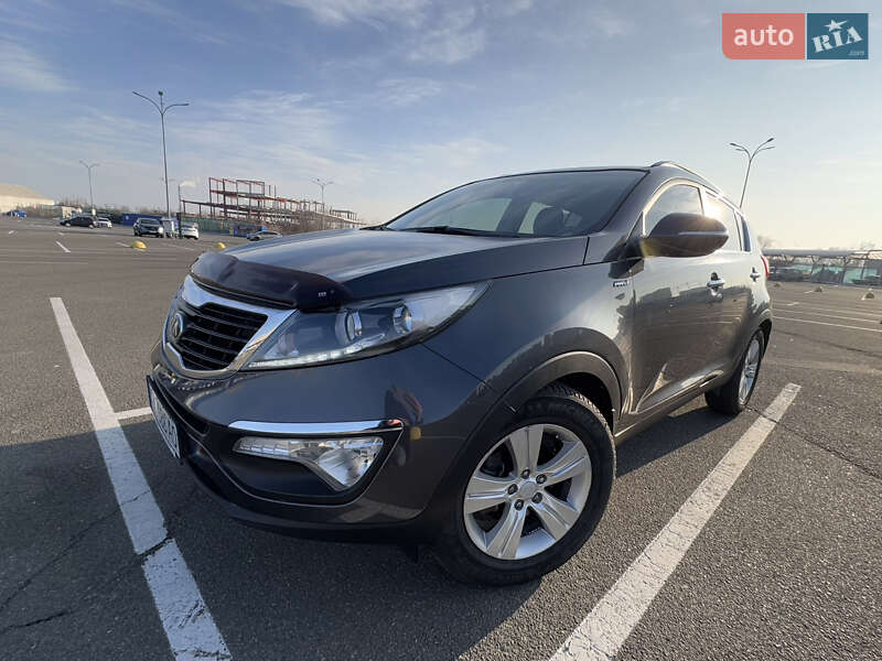 Позашляховик / Кросовер Kia Sportage 2013 в Києві