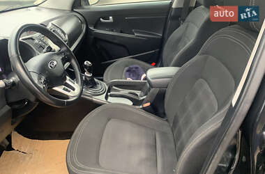 Внедорожник / Кроссовер Kia Sportage 2013 в 