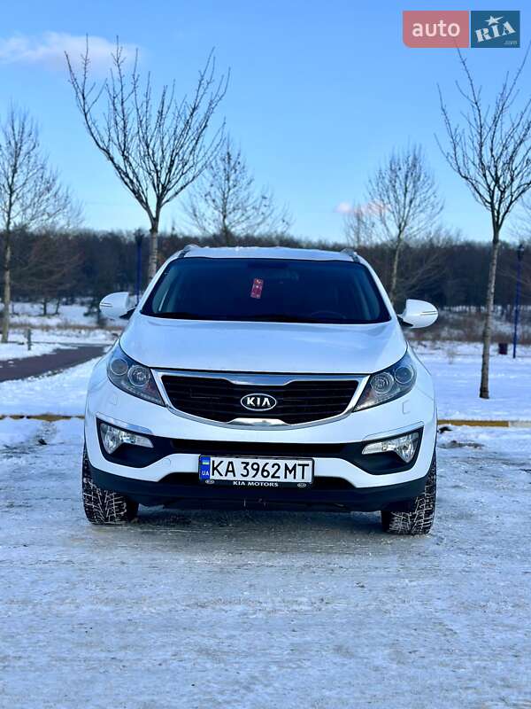 Внедорожник / Кроссовер Kia Sportage 2011 в Ирпене