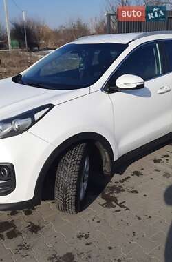 Внедорожник / Кроссовер Kia Sportage 2016 в Ватутино