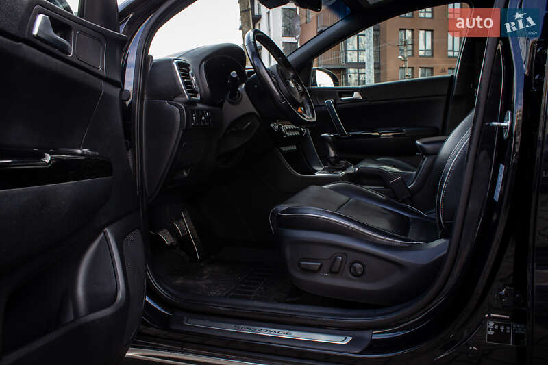 Внедорожник / Кроссовер Kia Sportage 2017 в Львове