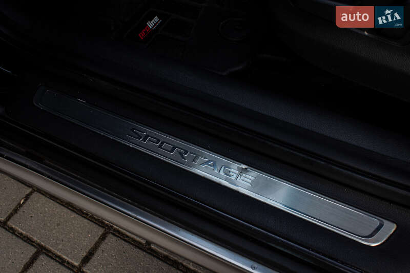 Внедорожник / Кроссовер Kia Sportage 2017 в Львове