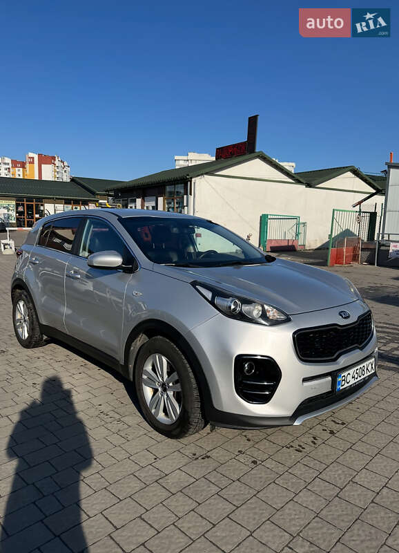 Внедорожник / Кроссовер Kia Sportage 2016 в 