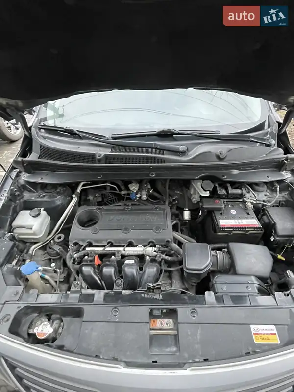 Позашляховик / Кросовер Kia Sportage 2011 в 