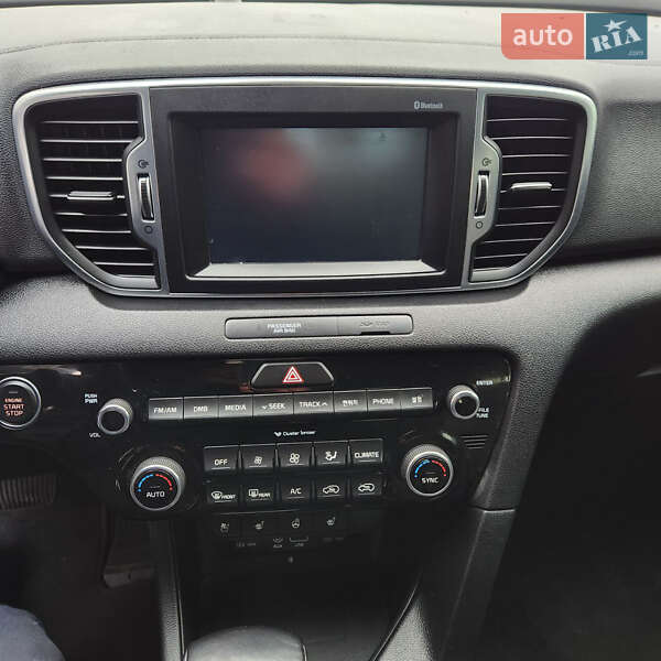 Внедорожник / Кроссовер Kia Sportage 2016 в Шептицькому