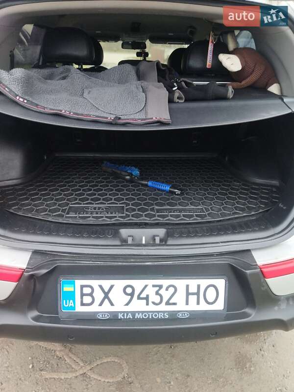 Внедорожник / Кроссовер Kia Sportage 2012 в Изяславе