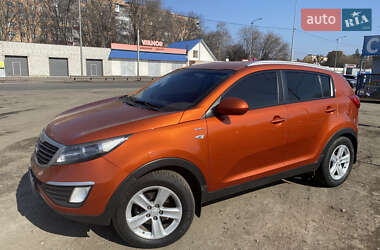 Позашляховик / Кросовер Kia Sportage 2011 в Полтаві