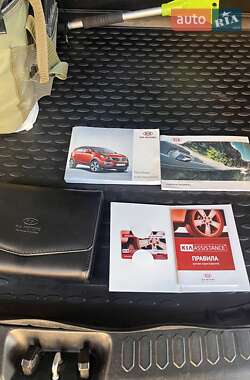 Внедорожник / Кроссовер Kia Sportage 2012 в 