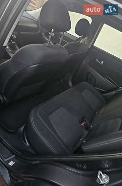 Позашляховик / Кросовер Kia Sportage 2013 в Ужгороді