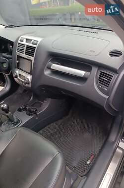 Внедорожник / Кроссовер Kia Sportage 2007 в 
