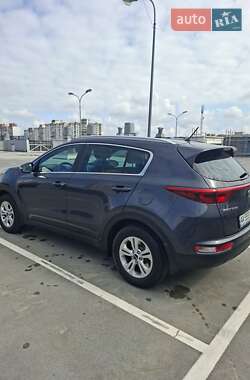 Внедорожник / Кроссовер Kia Sportage 2017 в 
