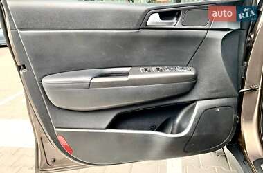 Позашляховик / Кросовер Kia Sportage 2017 в 