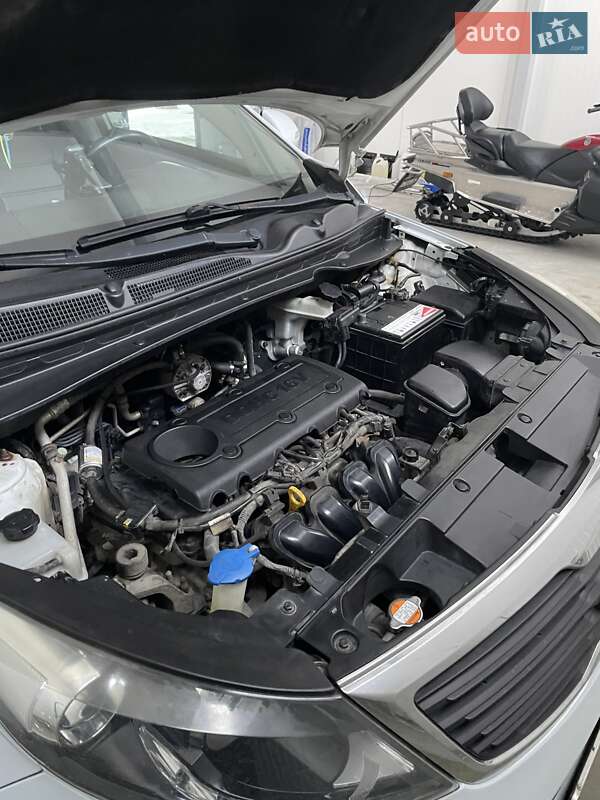 Внедорожник / Кроссовер Kia Sportage 2011 в Сколе фото 14 Внедорожник / Кроссовер Kia Sportage 2011 в Сколе