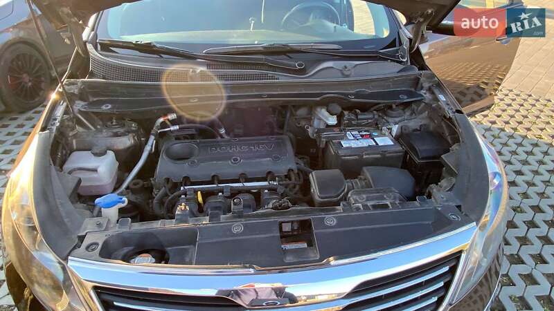 Внедорожник / Кроссовер Kia Sportage 2012 в Хмельницком