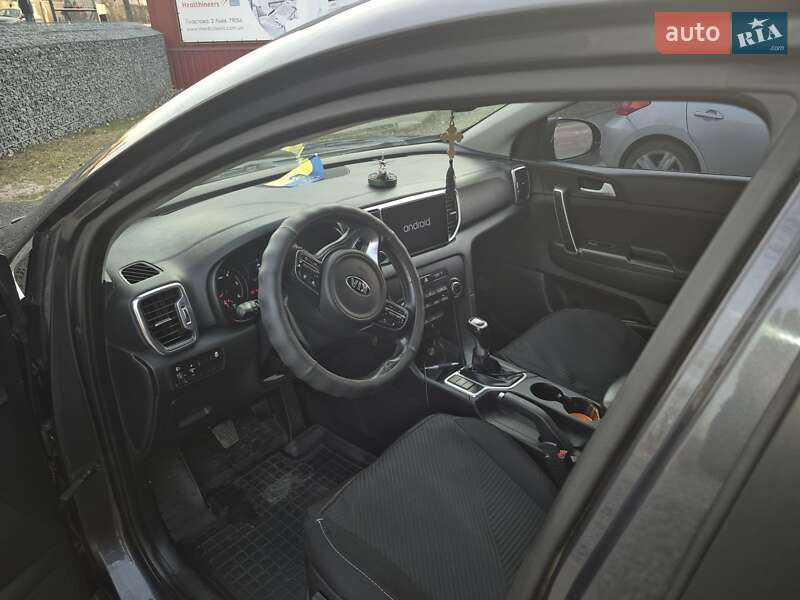 Внедорожник / Кроссовер Kia Sportage 2016 в Львове