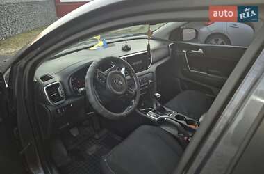 Внедорожник / Кроссовер Kia Sportage 2016 в 