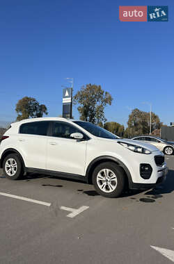 Внедорожник / Кроссовер Kia Sportage 2016 в 