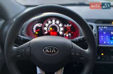 Внедорожник / Кроссовер Kia Sportage 2013 в 