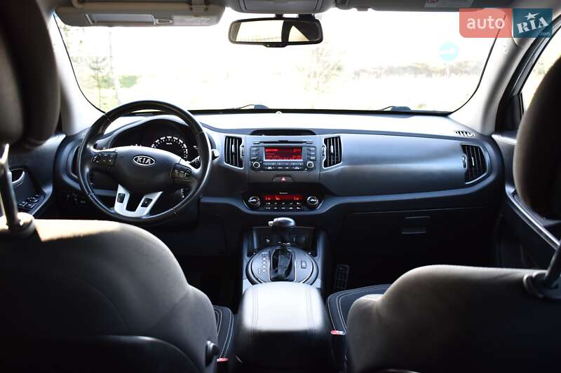 Позашляховик / Кросовер Kia Sportage 2012 в Дрогобичі