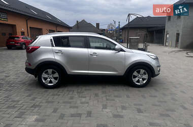 Позашляховик / Кросовер Kia Sportage 2012 в 