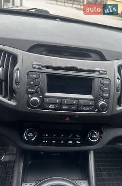 Позашляховик / Кросовер Kia Sportage 2012 в 