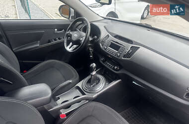 Позашляховик / Кросовер Kia Sportage 2012 в 