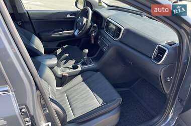 Позашляховик / Кросовер Kia Sportage 2019 в 