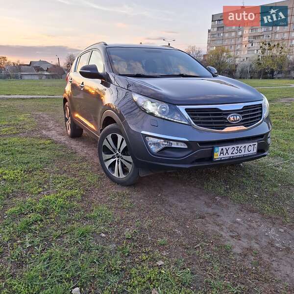 Внедорожник / Кроссовер Kia Sportage 2010 в 
