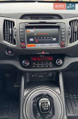 Внедорожник / Кроссовер Kia Sportage 2013 в 