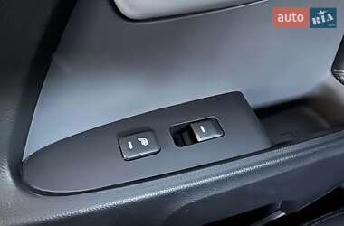 Внедорожник / Кроссовер Kia Sportage 2012 в 