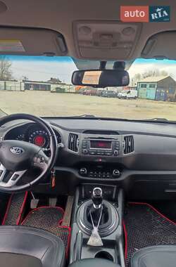 Внедорожник / Кроссовер Kia Sportage 2012 в 