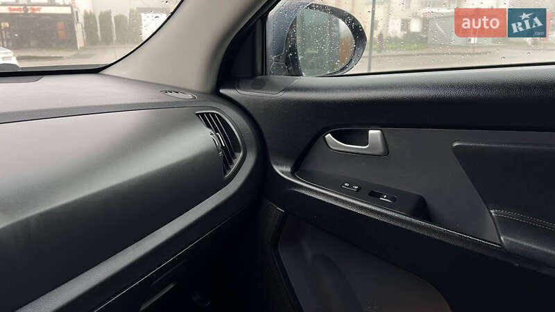 Внедорожник / Кроссовер Kia Sportage 2010 в Львове