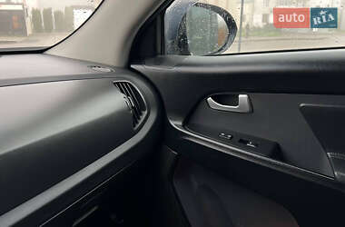 Внедорожник / Кроссовер Kia Sportage 2010 в 