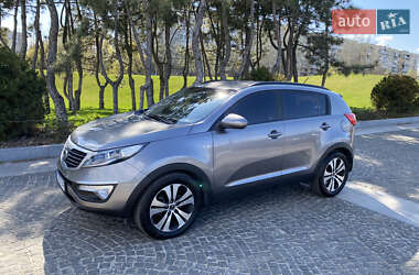 Внедорожник / Кроссовер Kia Sportage 2012 в 