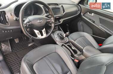Позашляховик / Кросовер Kia Sportage 2013 в 