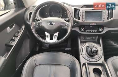 Позашляховик / Кросовер Kia Sportage 2013 в 