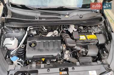 Позашляховик / Кросовер Kia Sportage 2013 в 