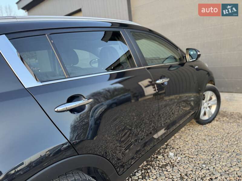 Позашляховик / Кросовер Kia Sportage 2012 в Трускавці