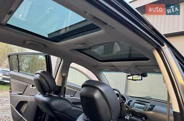 Внедорожник / Кроссовер Kia Sportage 2012 в 