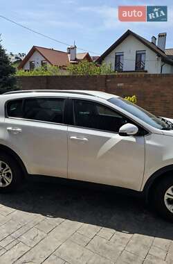 Внедорожник / Кроссовер Kia Sportage 2016 в 