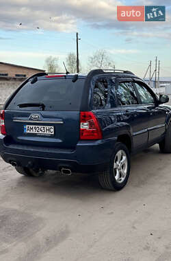 Внедорожник / Кроссовер Kia Sportage 2009 в 