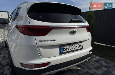 Позашляховик / Кросовер Kia Sportage 2017 в 